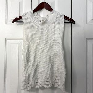 Cute white knit top- small- great condition